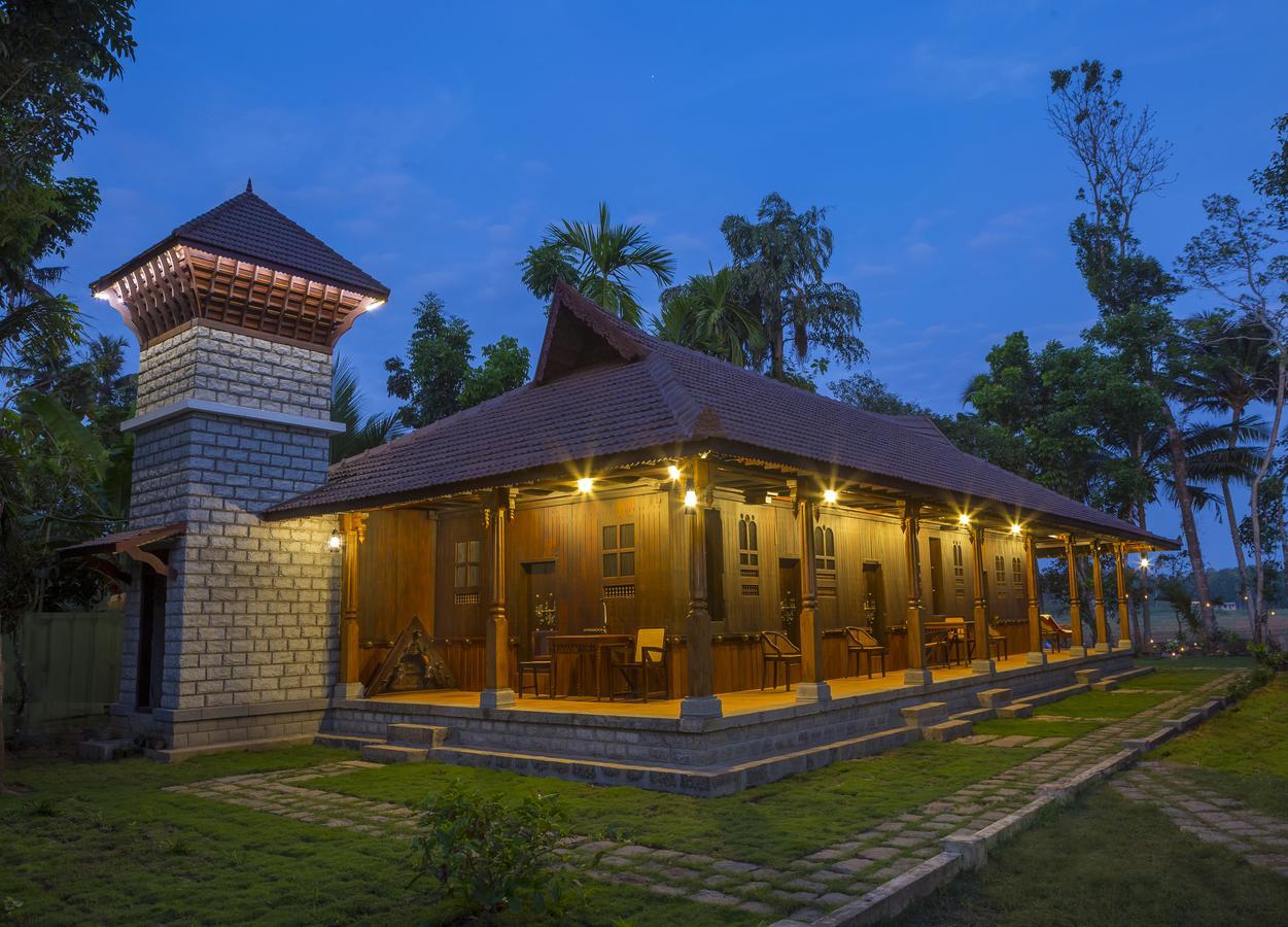 Kuttichira Heritage Home Alappuzha Exterior photo